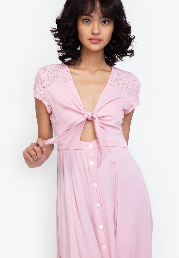 ZALORA BASICS Broderie Detail Knot Front Midi Dress - Billede 3