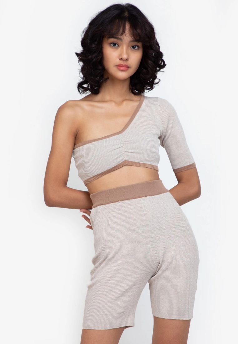 ZALORA BASICS Knitted Cropped Toga Top