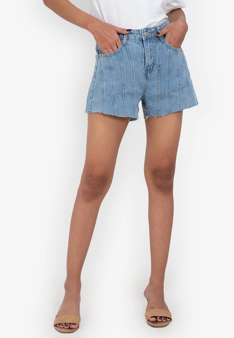 ZALORA BASICS Panelled Front Details Denim Shorts