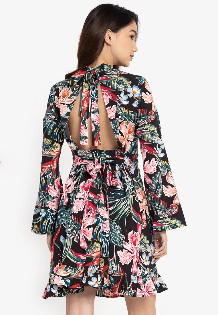 ZALORA BASICS Open Back Dress with Tie - Billede 2