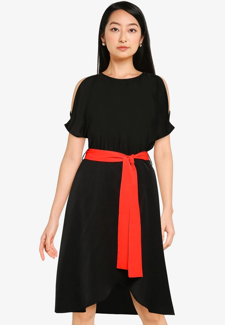 ZALORA BASICS Cold Shoulder Overlap Dress