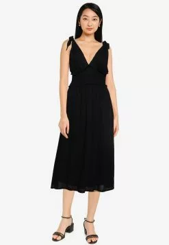ZALORA BASICS Deep V Midi Dress
