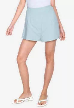 ZALORA BASICS Mid Rise Textured Shorts