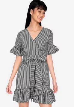 ZALORA BASICS Short Sleeve Flutter Hem Dress