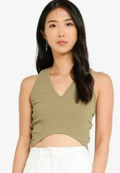 ZALORA BASICS Curve Hem Sleeveless Crop Top