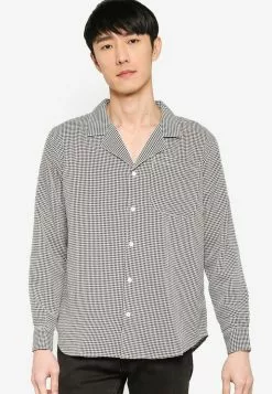 ZALORA BASICS Gingham Seersucker Camp Collar Shirt