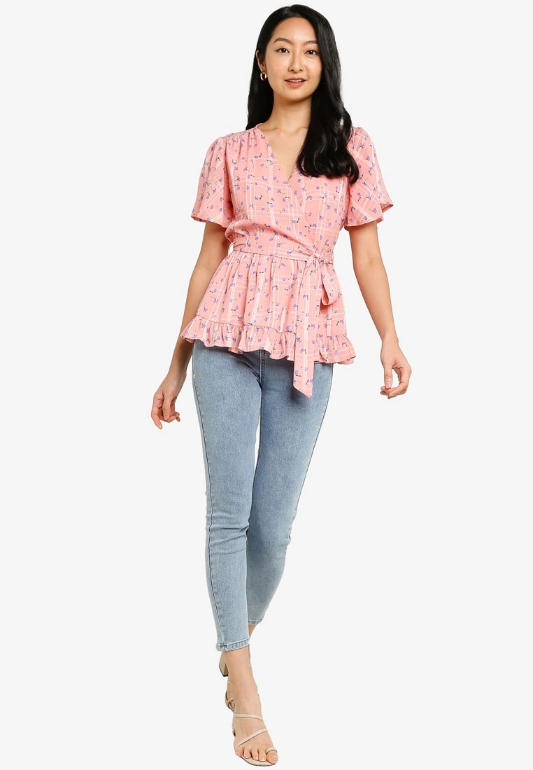 ZALORA BASICS Ruffle Chiffon Wrap Top With Self Tie - Billede 4