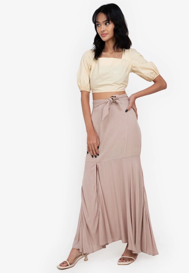 ZALORA BASICS Cross Tie Back Puff Sleeve Crop Top - Billede 4