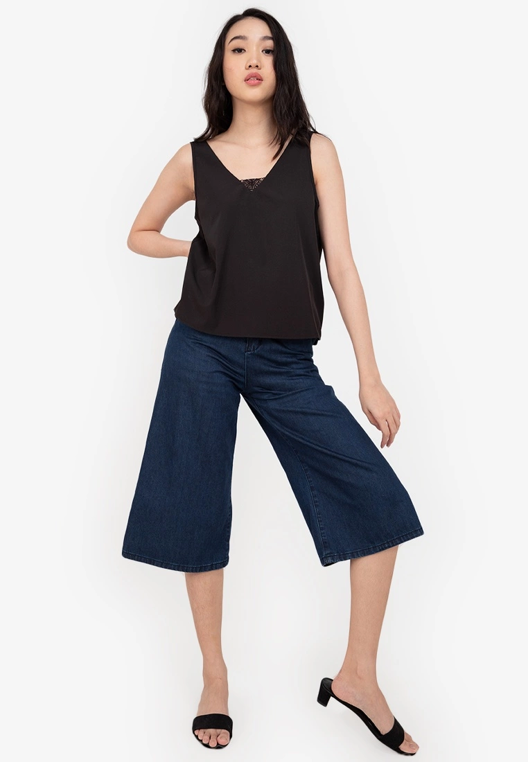 ZALORA BASICS V Neck Lace Insert Cami Top - Billede 4