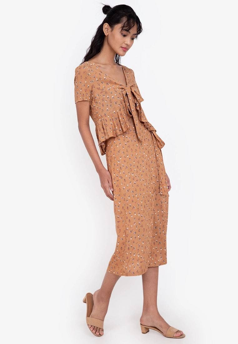 ZALORA BASICS Crop Peplum Top - Billede 4