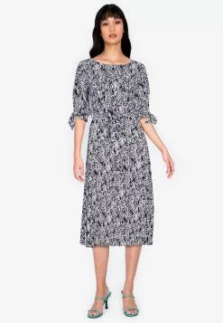 ZALORA BASICS V Neck Pleated Fit & Flare Midi Dress