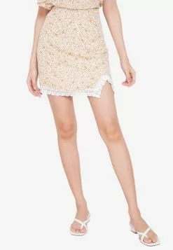 ZALORA BASICS Lace Trim Mini Skirt
