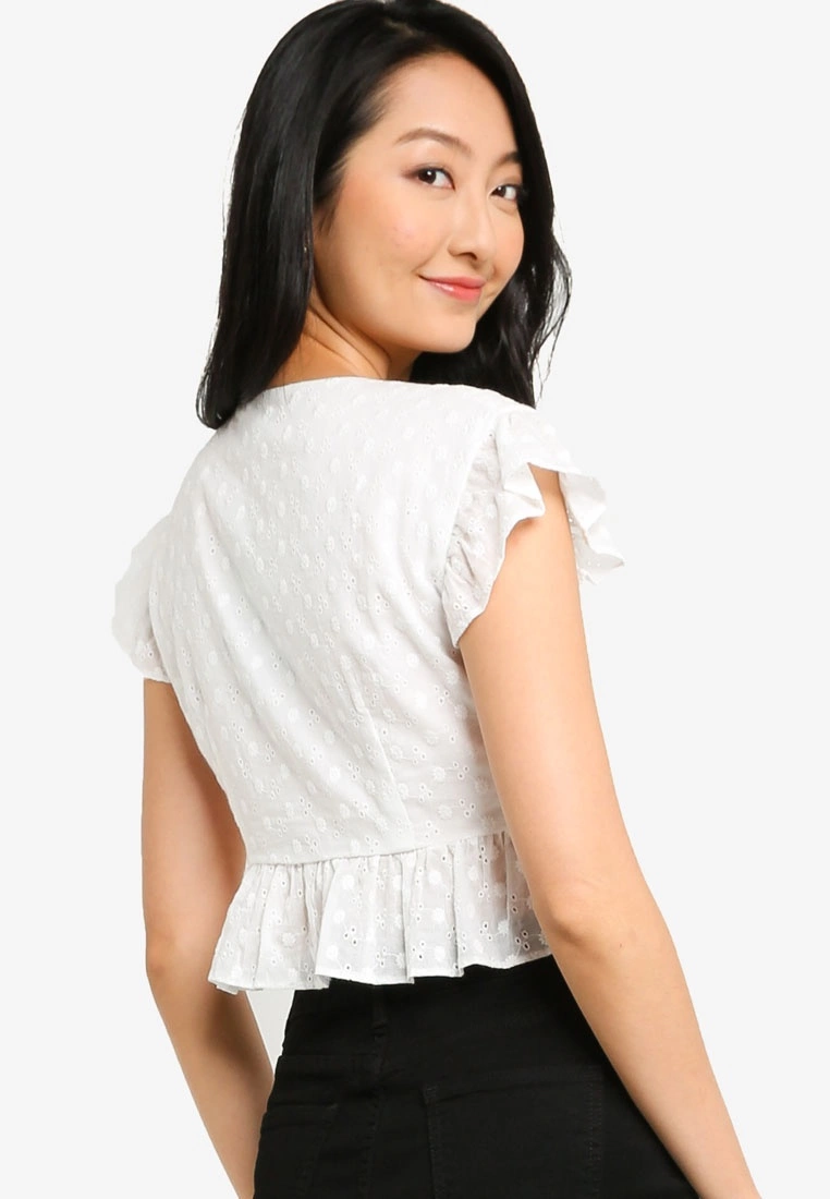 ZALORA BASICS Cotton Eyelet Button Crop Top - Billede 2