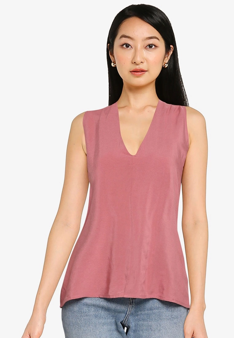 ZALORA BASICS Twist Back Detail Top