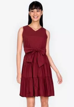 ZALORA BASICS V-Neck Sleeveless Tiered Dress