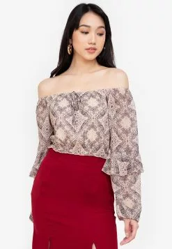 ZALORA BASICS Smocked Crop Top