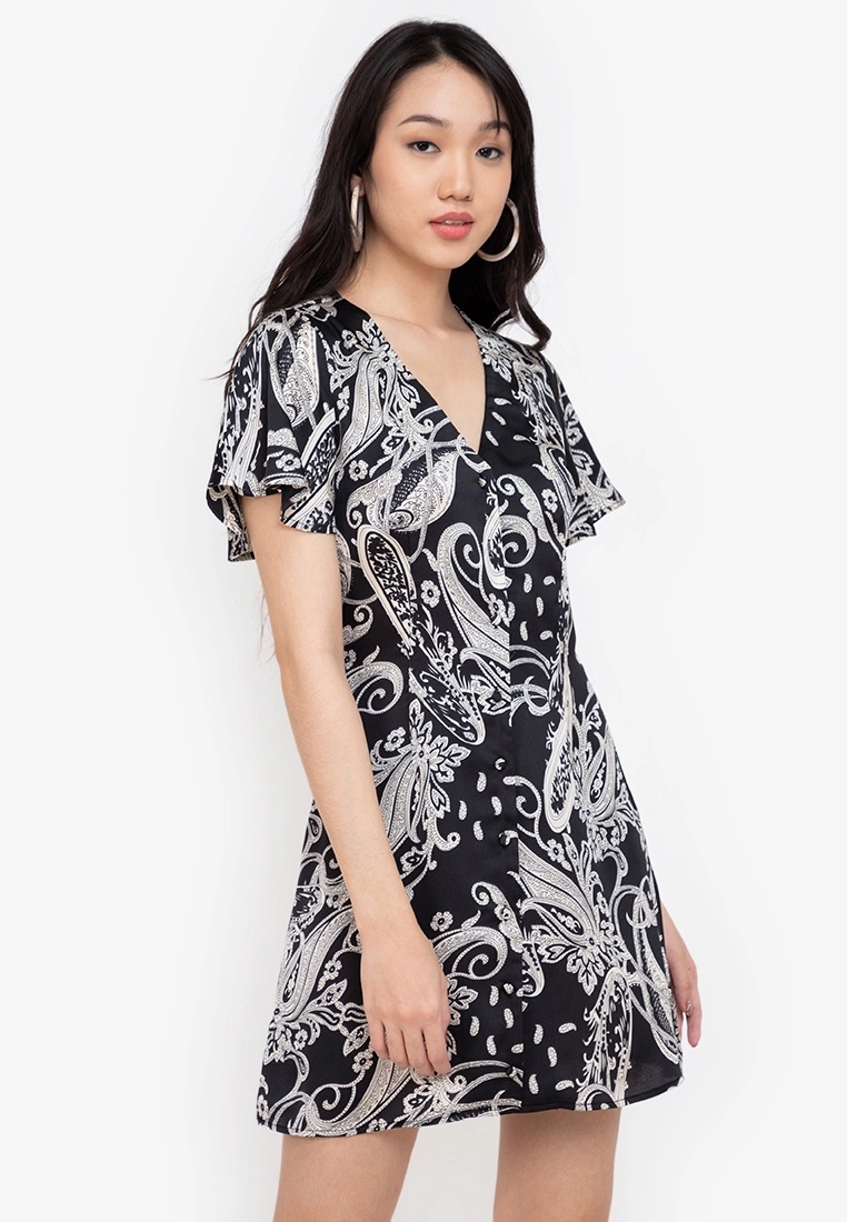 ZALORA BASICS Flare Sleeve Mini Dress