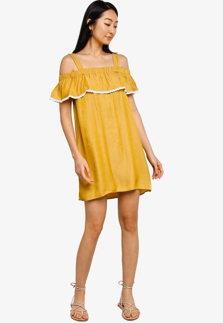 ZALORA BASICS Embroidered Cold Shoulder Mini Dress - Billede 4