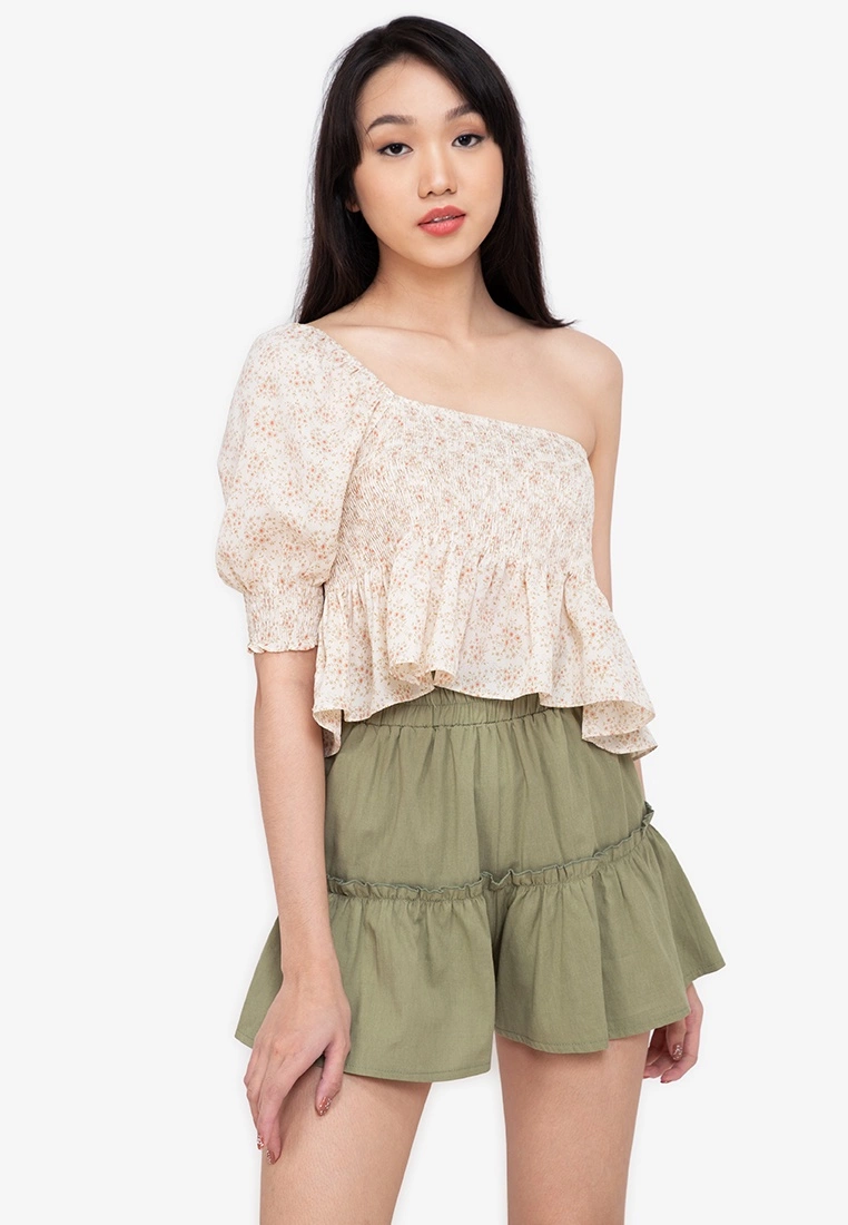 ZALORA BASICS One Shoulder Peplum Top