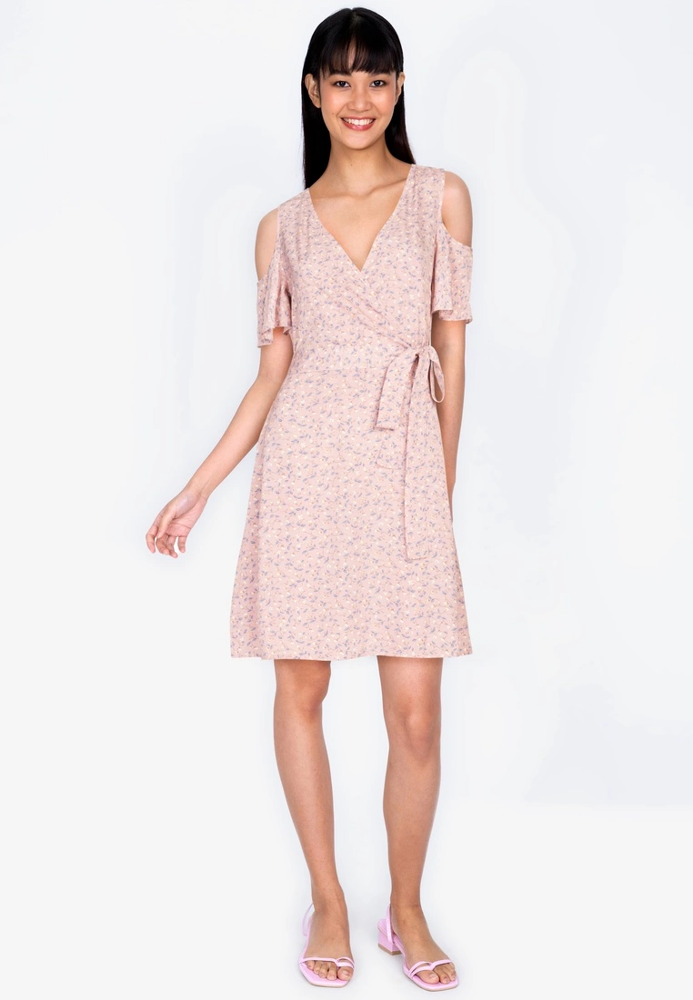 ZALORA BASICS Overlap Top Cold Shoulder Dress - Billede 4