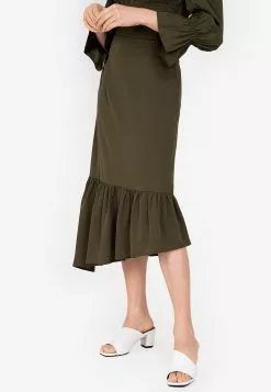 ZALORA BASICS Assymetric Ruffle Hem Skirt