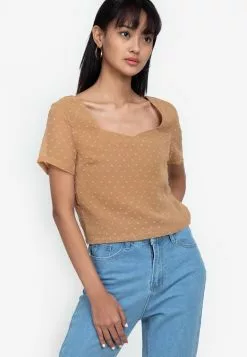 ZALORA BASICS Sweetheart Neckline Short Sleeve Top
