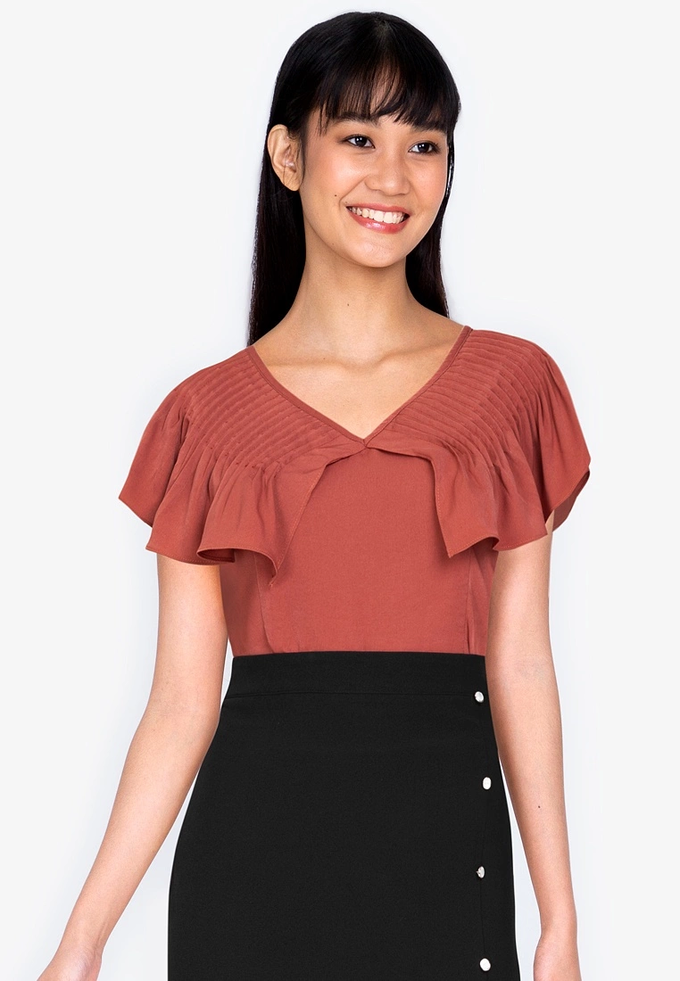ZALORA BASICS Pintuck Detail Crop Top