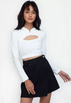 ZALORA BASICS Cut Out Hooded Cropped Top