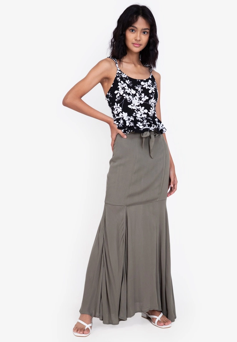 ZALORA BASICS Tie Back Detail Peplum Top - Billede 4