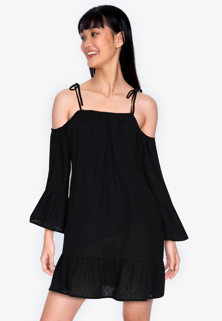 ZALORA BASICS Lace Swing Dress