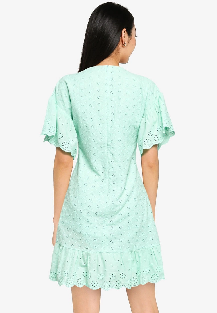 ZALORA BASICS Frill Sleeve Eyelet Dress - Billede 2