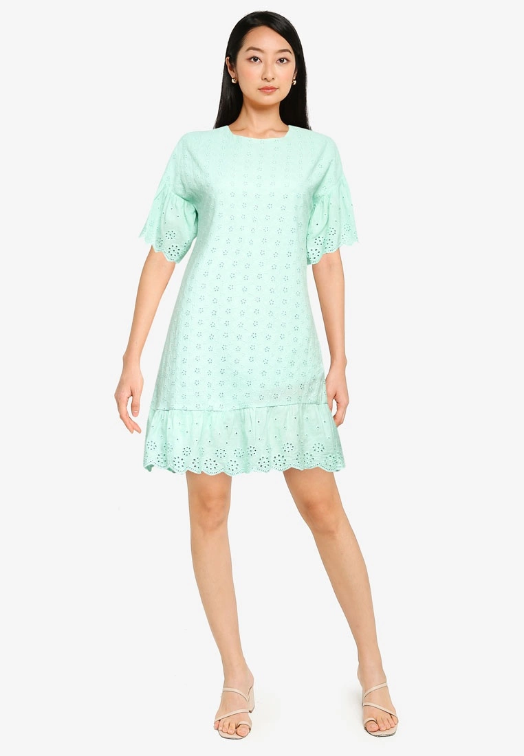 ZALORA BASICS Frill Sleeve Eyelet Dress - Billede 4