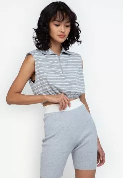 ZALORA BASICS Sleeveless Zip Up Top